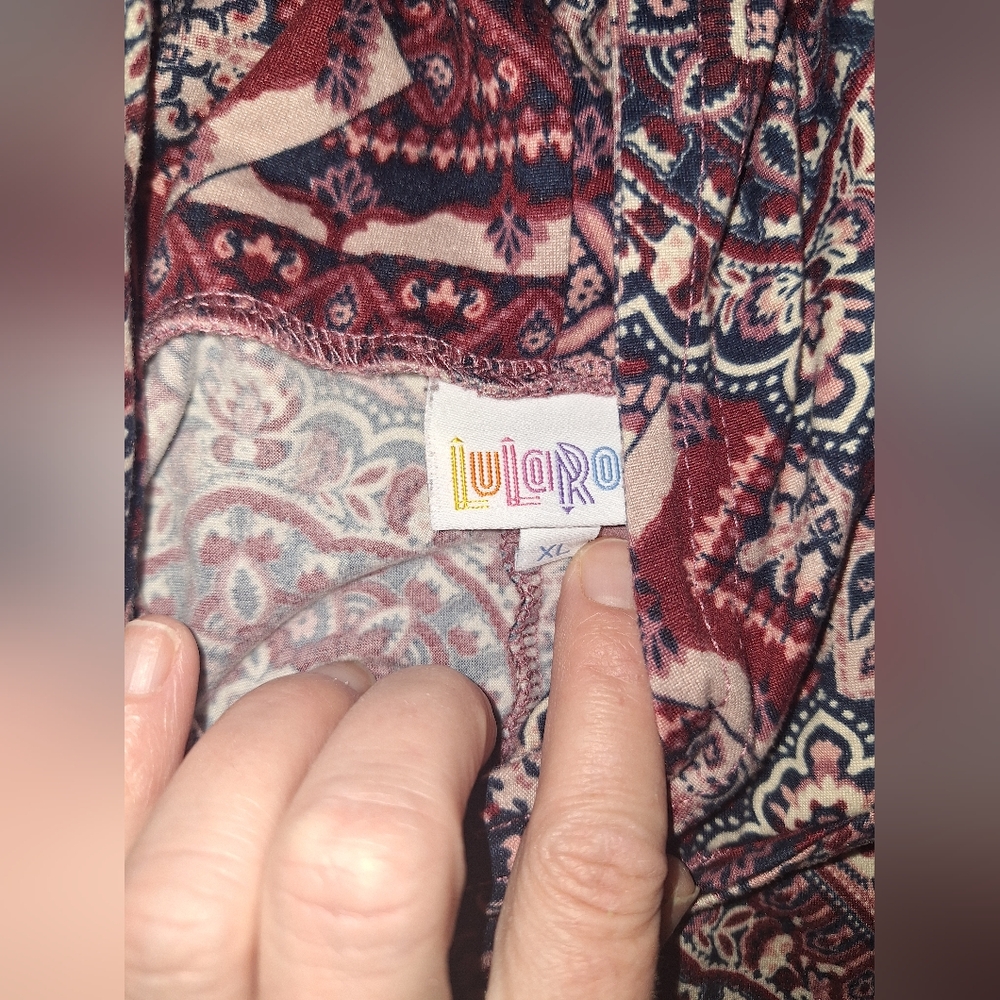 LuLaRoe Red Pink Graphic Hoodie Relaxed Fit - Picture 3 of 3